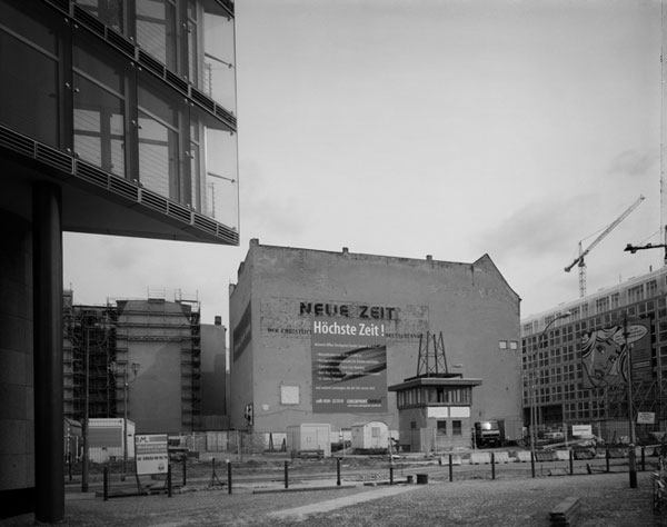 Checkpoint Charlie	